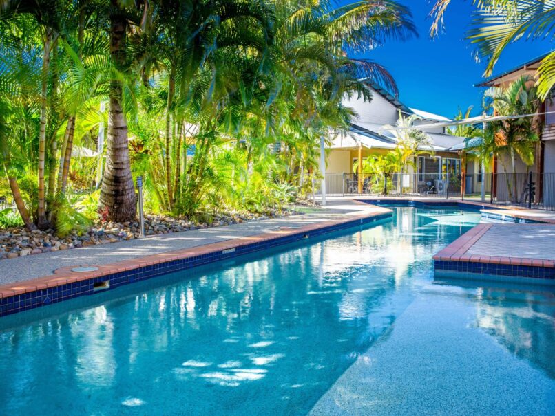 d86ff9e35e827578a7fcbc-l-1