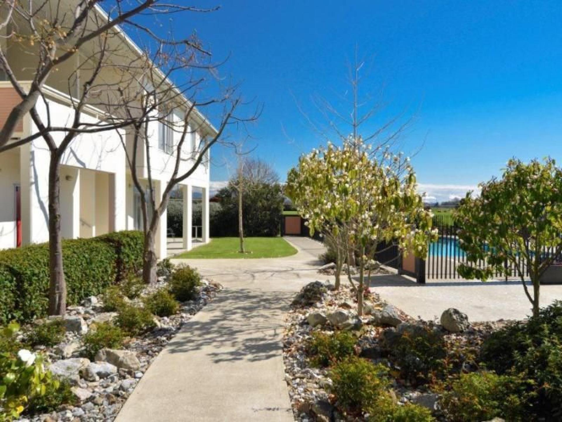 b86df7993fd98b0889b554-l