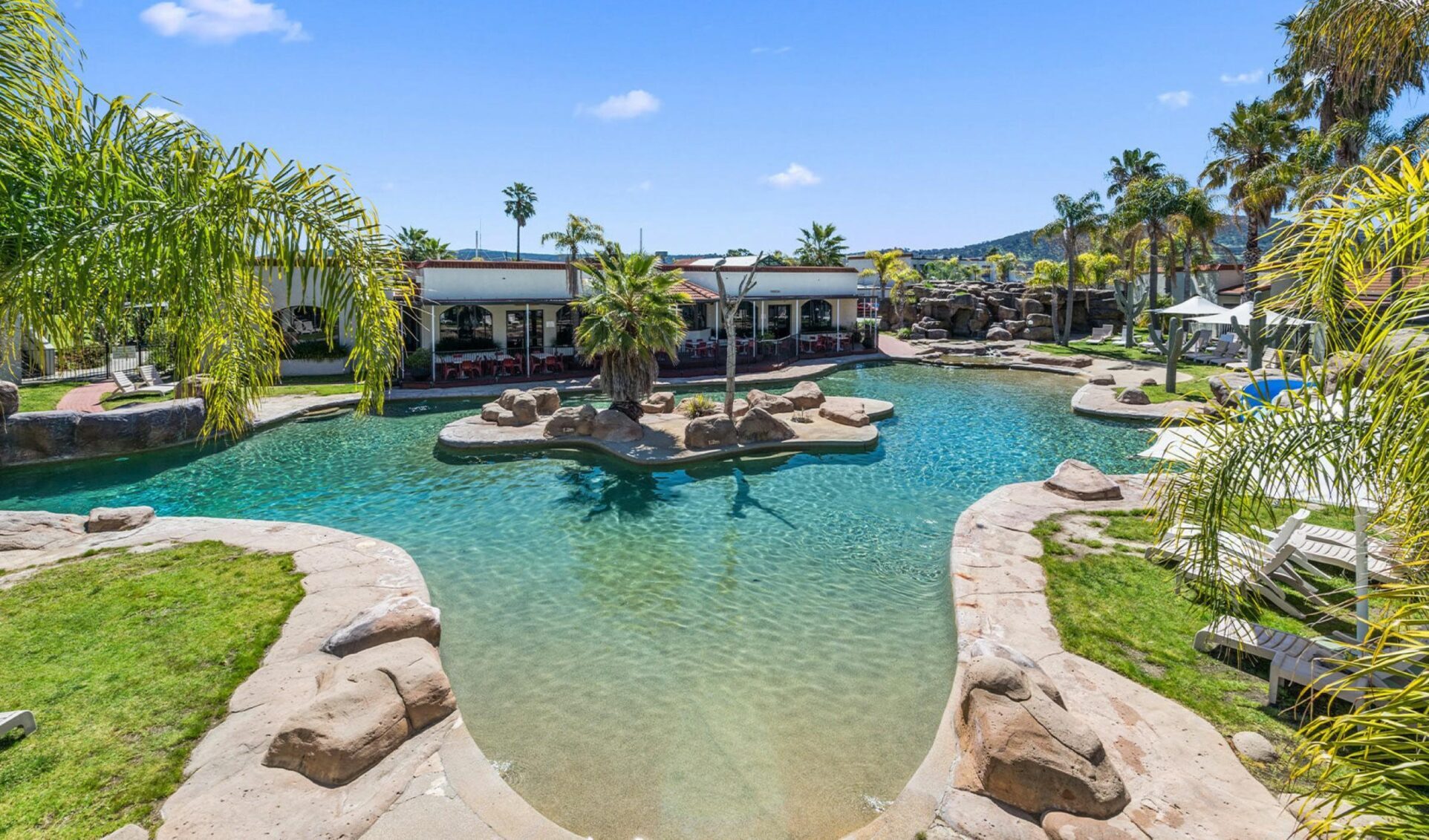 2f63e9939c494395dd9079